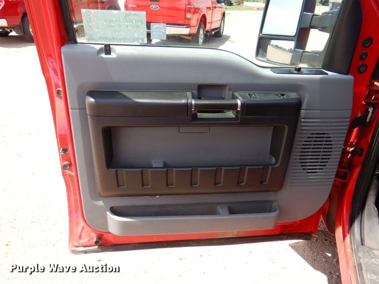 image for item DK8073 2015 Ford F350 Super Duty  bale bed pickup truck