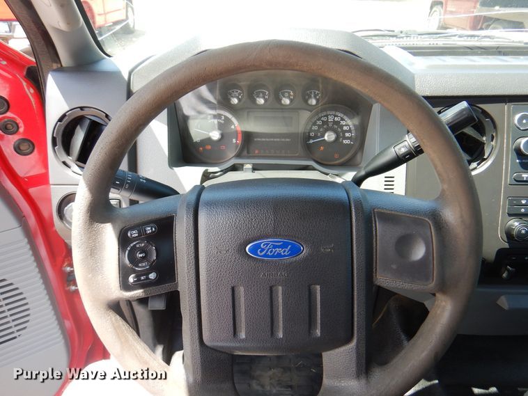 image for item DK8073 2015 Ford F350 Super Duty  bale bed pickup truck