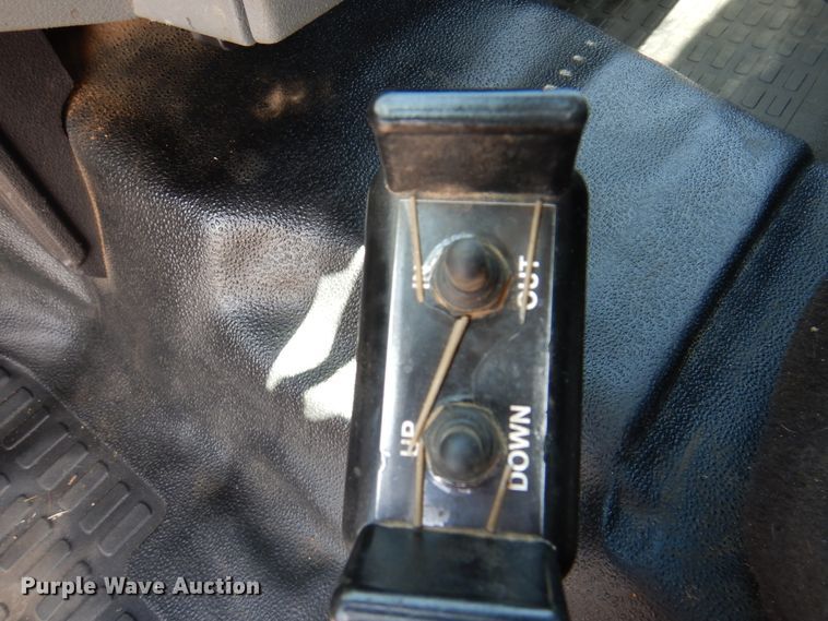 image for item DK8073 2015 Ford F350 Super Duty  bale bed pickup truck