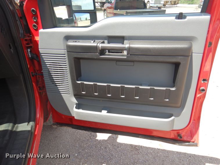 image for item DK8073 2015 Ford F350 Super Duty  bale bed pickup truck