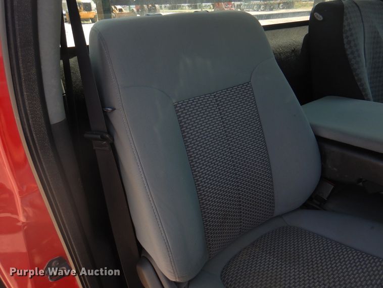 image for item DK8073 2015 Ford F350 Super Duty  bale bed pickup truck