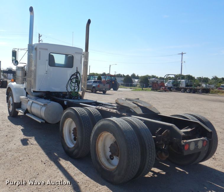 image for item DK8075 2011 Kenworth W900  semi truck