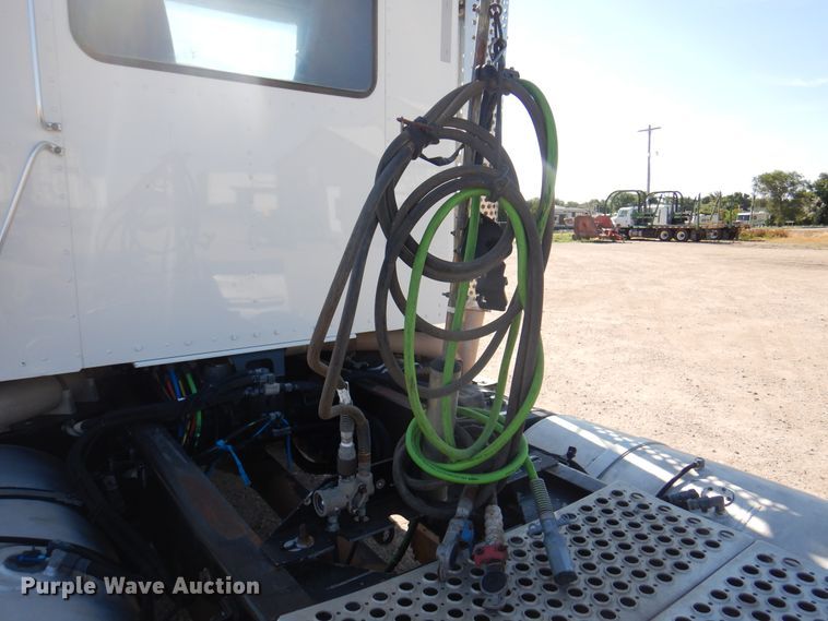 image for item DK8075 2011 Kenworth W900  semi truck