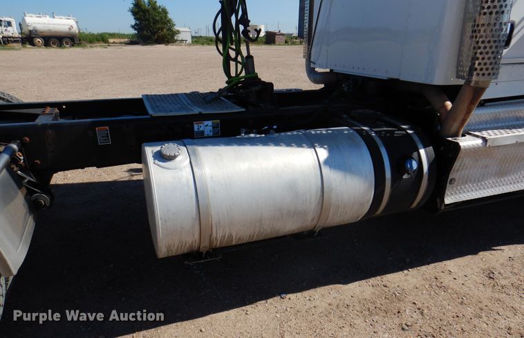 image for item DK8075 2011 Kenworth W900  semi truck