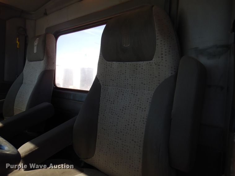 image for item DK8075 2011 Kenworth W900  semi truck