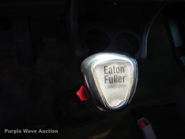 image for item DK8075 2011 Kenworth W900  semi truck