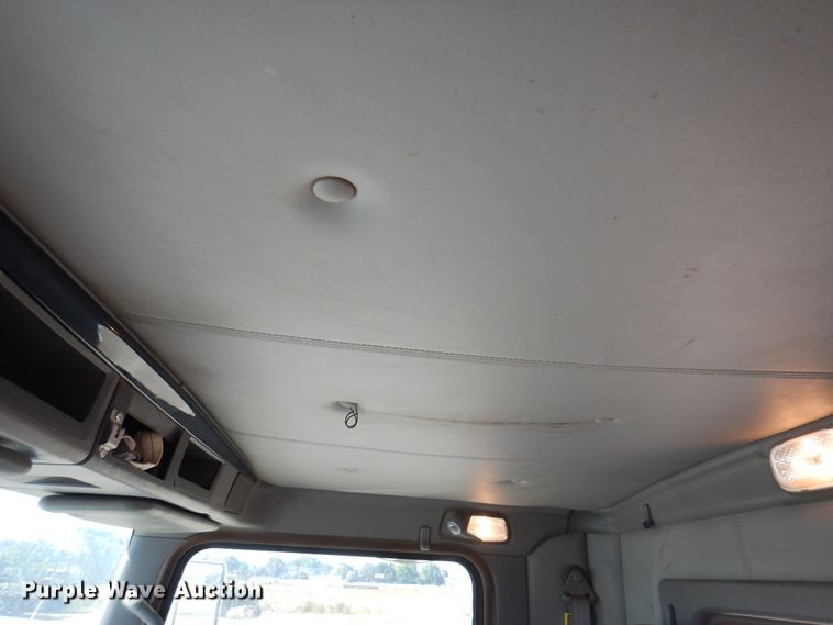 image for item DK8075 2011 Kenworth W900  semi truck