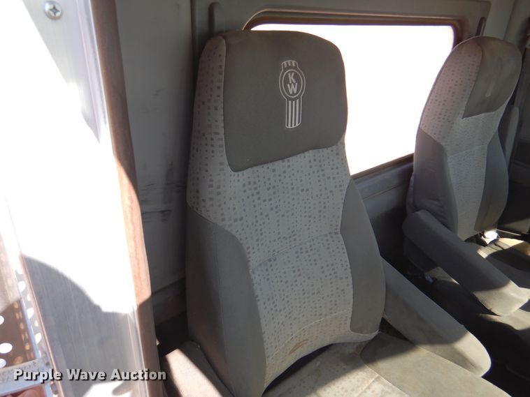 image for item DK8075 2011 Kenworth W900  semi truck