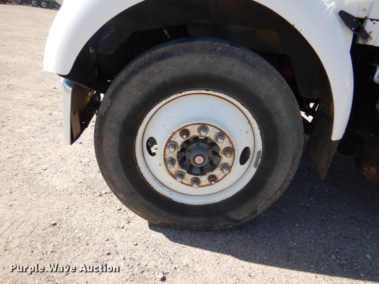 image for item DK8075 2011 Kenworth W900  semi truck