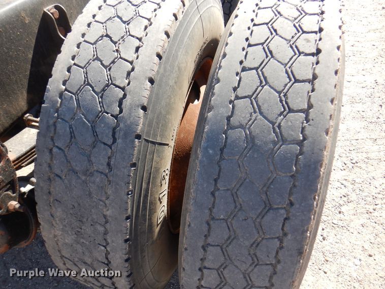 image for item DK8075 2011 Kenworth W900  semi truck