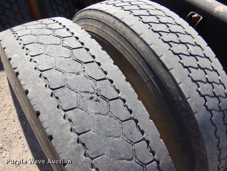 image for item DK8075 2011 Kenworth W900  semi truck