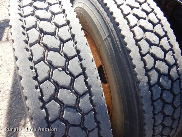 image for item DK8075 2011 Kenworth W900  semi truck