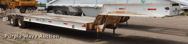 image for item DK8077 1976 Fruehauf  equipment trailer