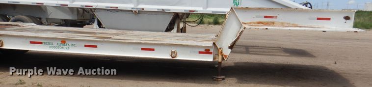 image for item DK8077 1976 Fruehauf  equipment trailer