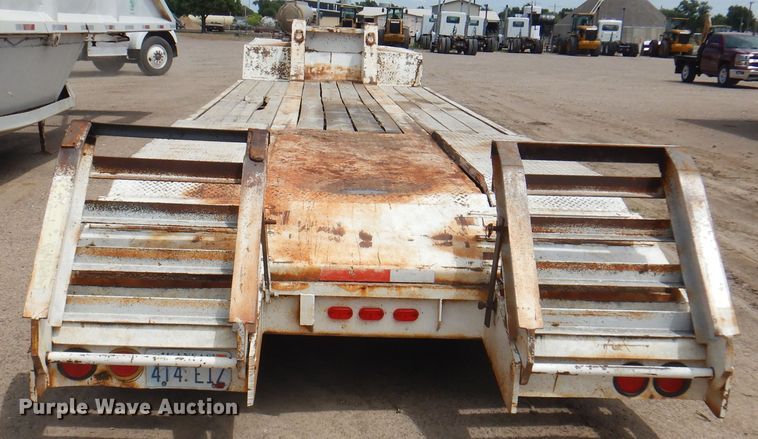 image for item DK8077 1976 Fruehauf  equipment trailer