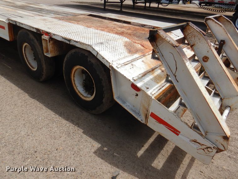 image for item DK8077 1976 Fruehauf  equipment trailer