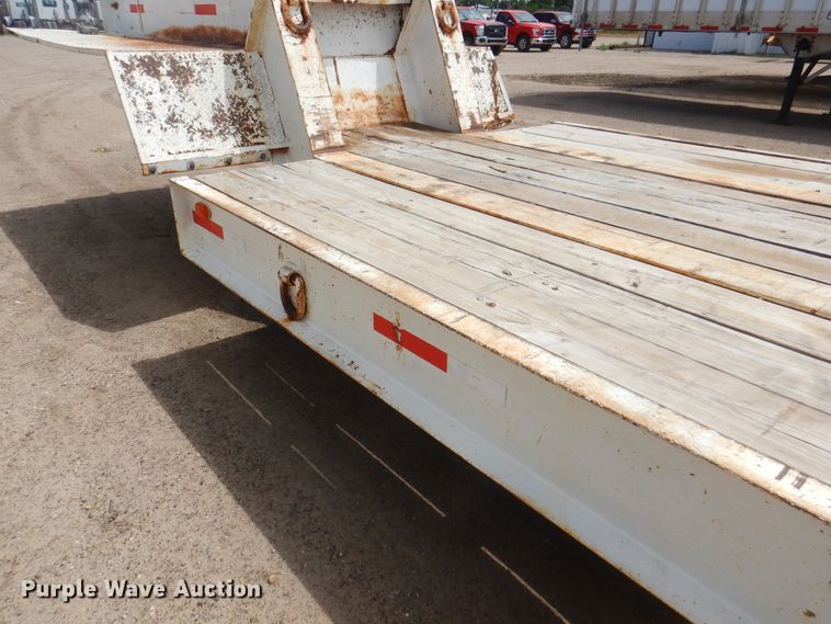 image for item DK8077 1976 Fruehauf  equipment trailer