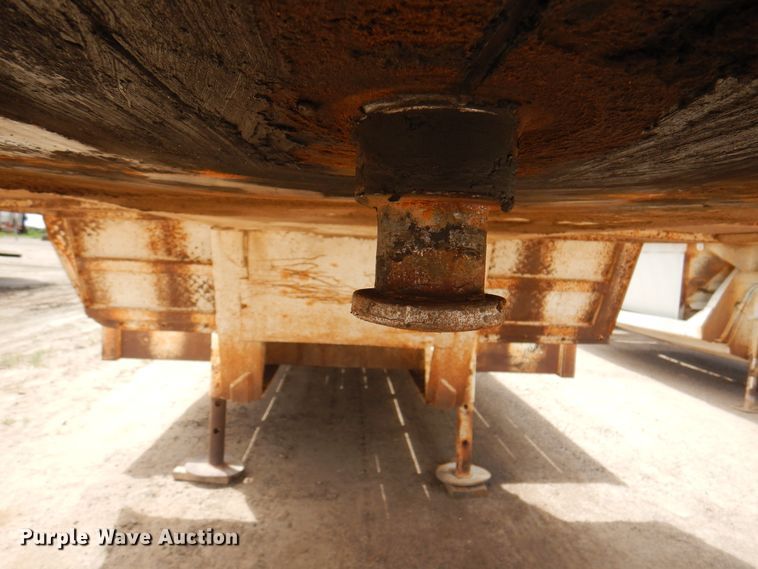 image for item DK8077 1976 Fruehauf  equipment trailer