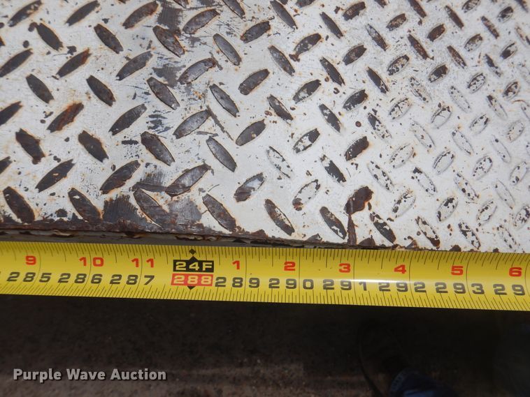 image for item DK8077 1976 Fruehauf  equipment trailer