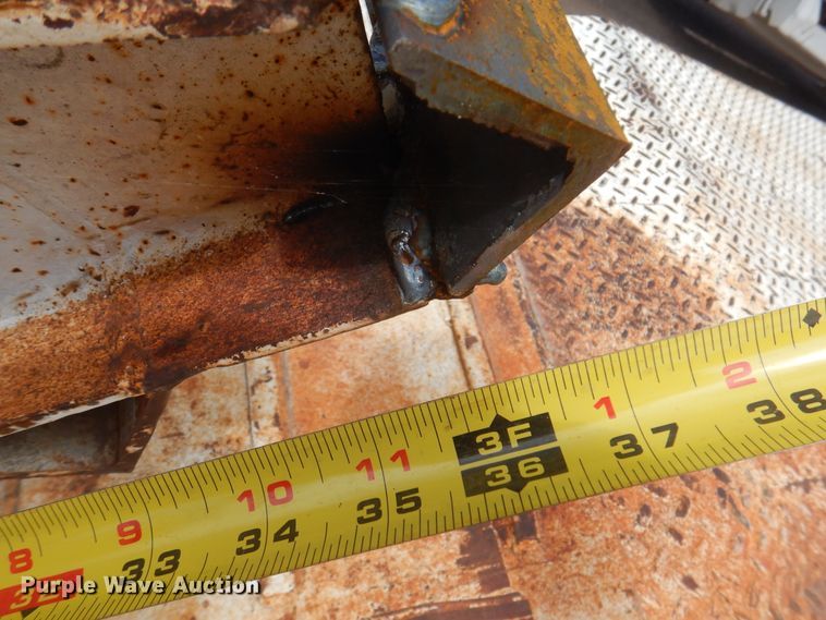 image for item DK8077 1976 Fruehauf  equipment trailer