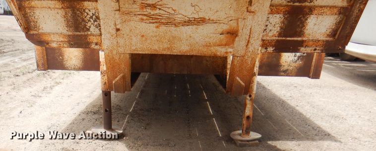 image for item DK8077 1976 Fruehauf  equipment trailer