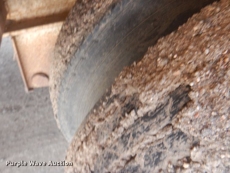 image for item DK8077 1976 Fruehauf  equipment trailer