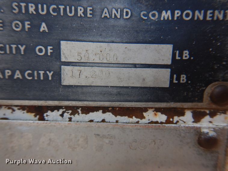 image for item DK8077 1976 Fruehauf  equipment trailer