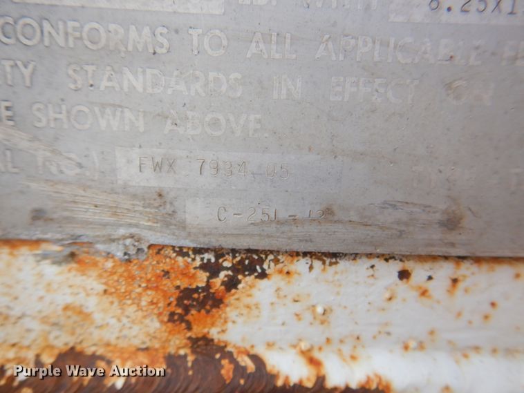 image for item DK8077 1976 Fruehauf  equipment trailer