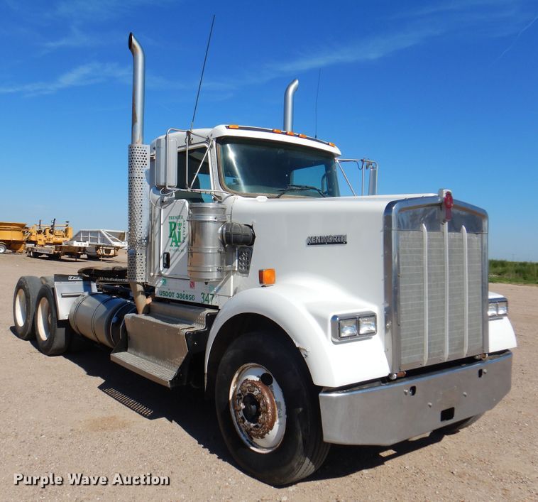 image for item DK8079 2012 Kenworth W900  semi truck