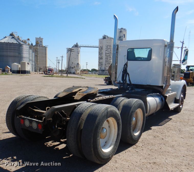 image for item DK8079 2012 Kenworth W900  semi truck