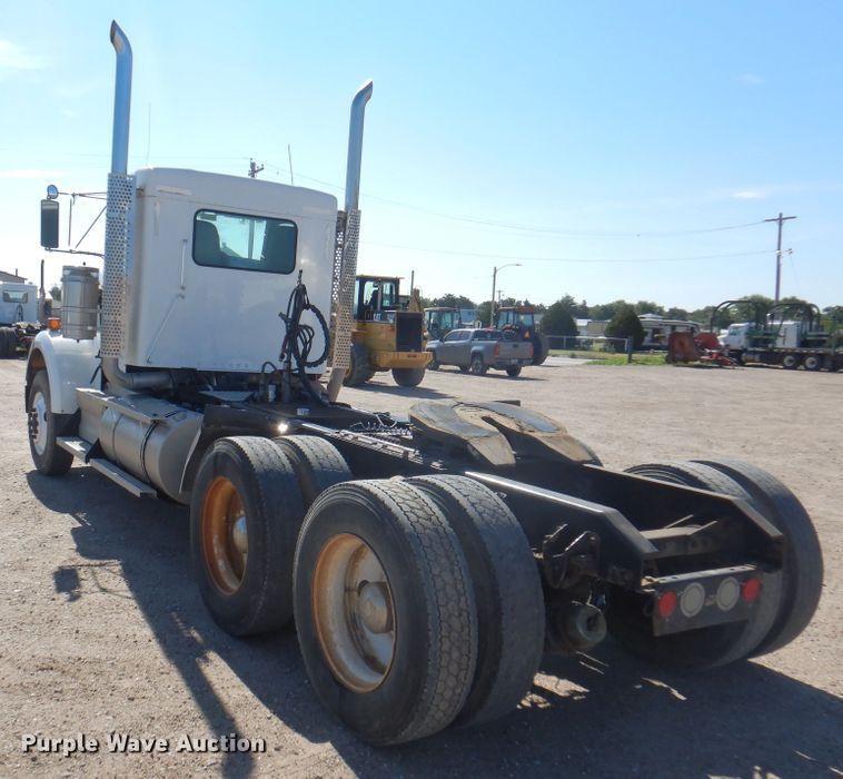 image for item DK8079 2012 Kenworth W900  semi truck