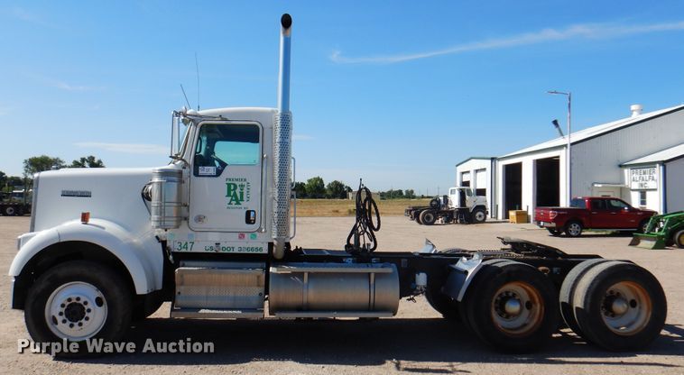 image for item DK8079 2012 Kenworth W900  semi truck