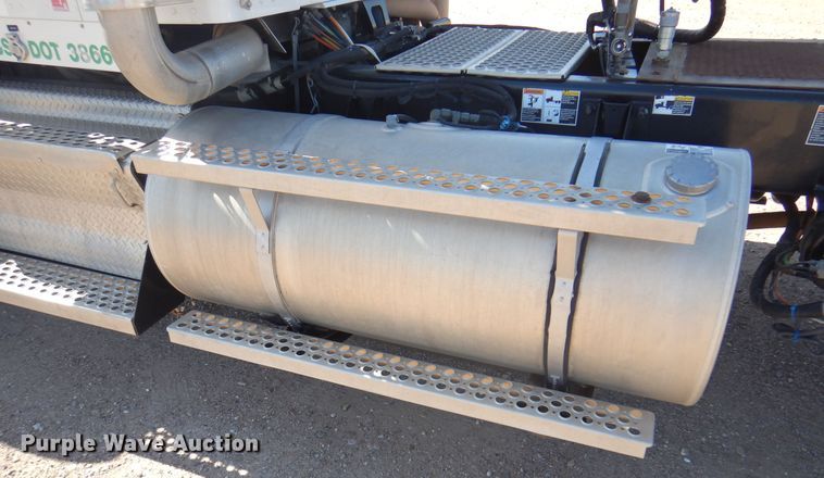 image for item DK8079 2012 Kenworth W900  semi truck