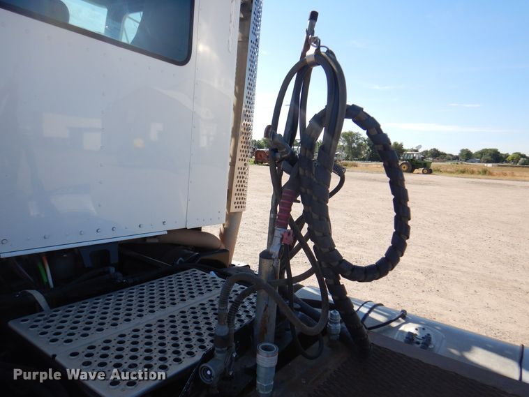 image for item DK8079 2012 Kenworth W900  semi truck