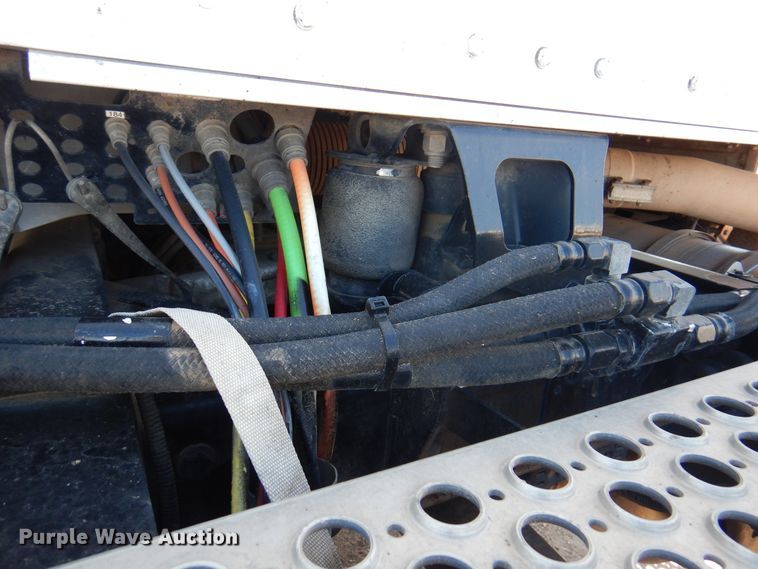 image for item DK8079 2012 Kenworth W900  semi truck