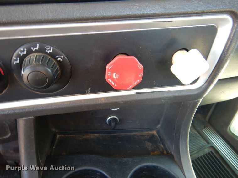 image for item DK8079 2012 Kenworth W900  semi truck