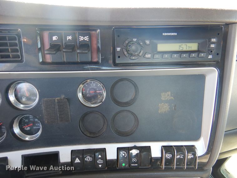 image for item DK8079 2012 Kenworth W900  semi truck