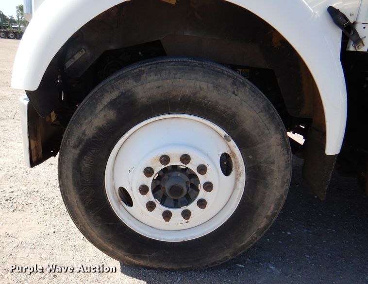 image for item DK8079 2012 Kenworth W900  semi truck