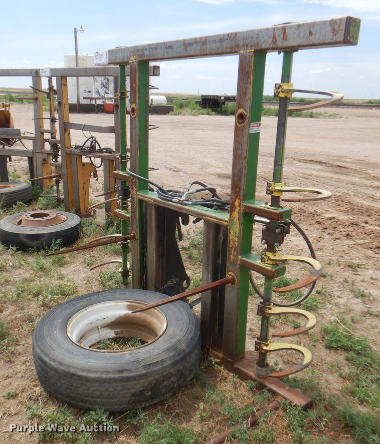 image for item DK8082 80"W bale grapple