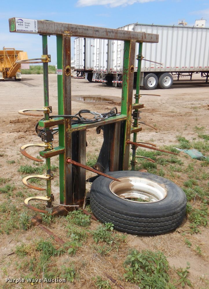 image for item DK8082 80"W bale grapple