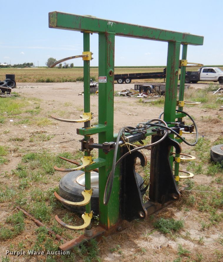 image for item DK8082 80"W bale grapple