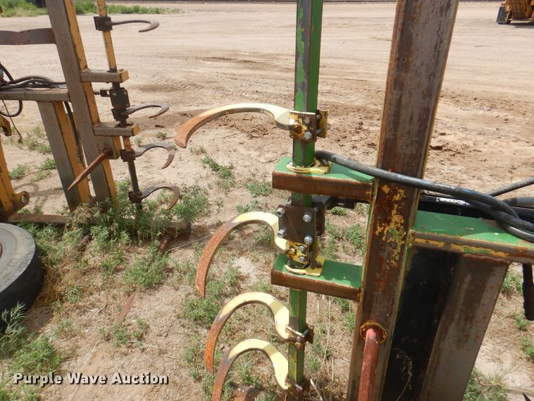 image for item DK8082 80"W bale grapple