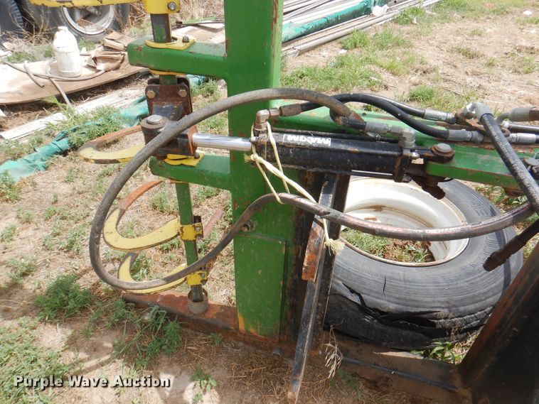 image for item DK8082 80"W bale grapple