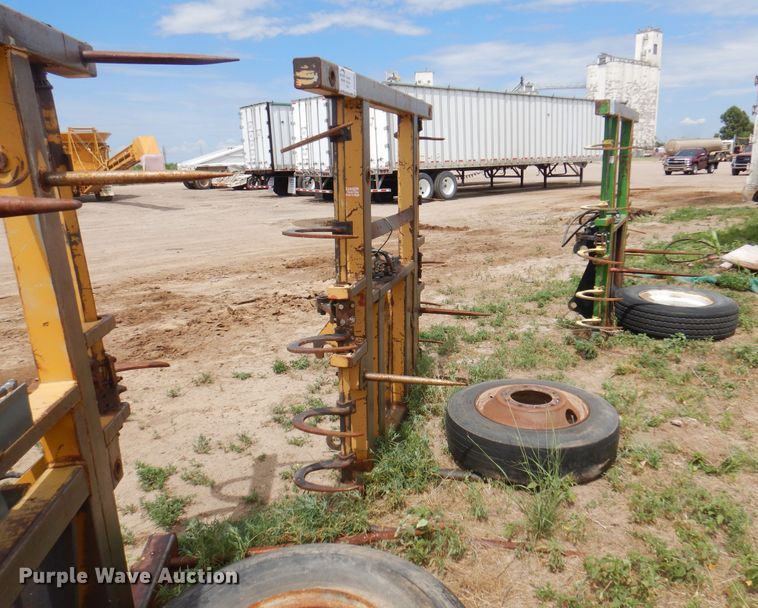 image for item DK8083 80"W bale grapple