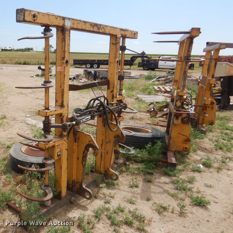 image for item DK8083 80"W bale grapple