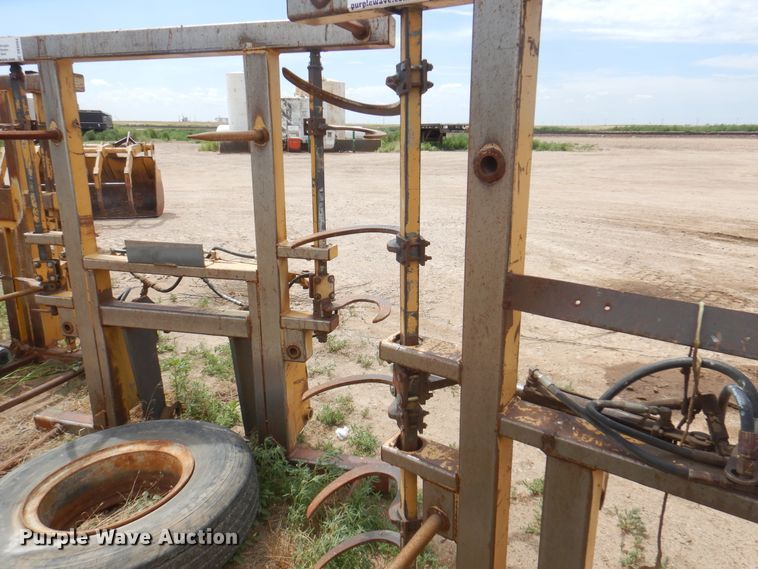 image for item DK8083 80"W bale grapple