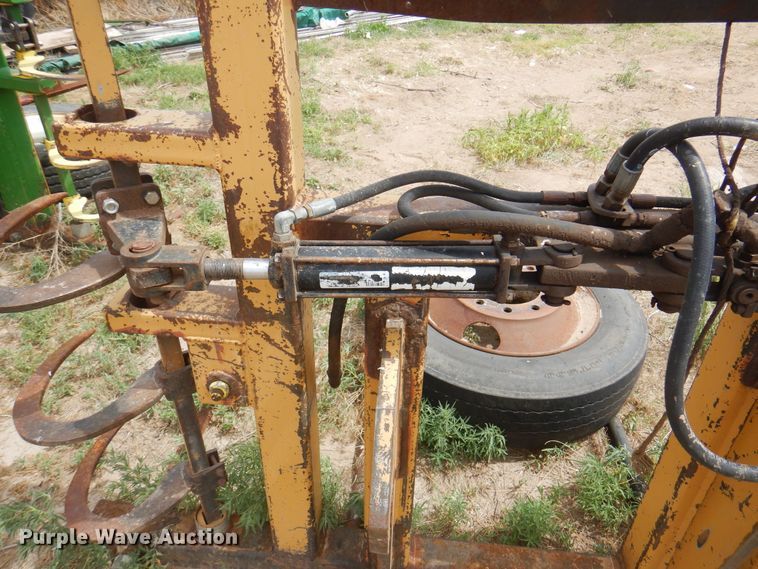 image for item DK8083 80"W bale grapple