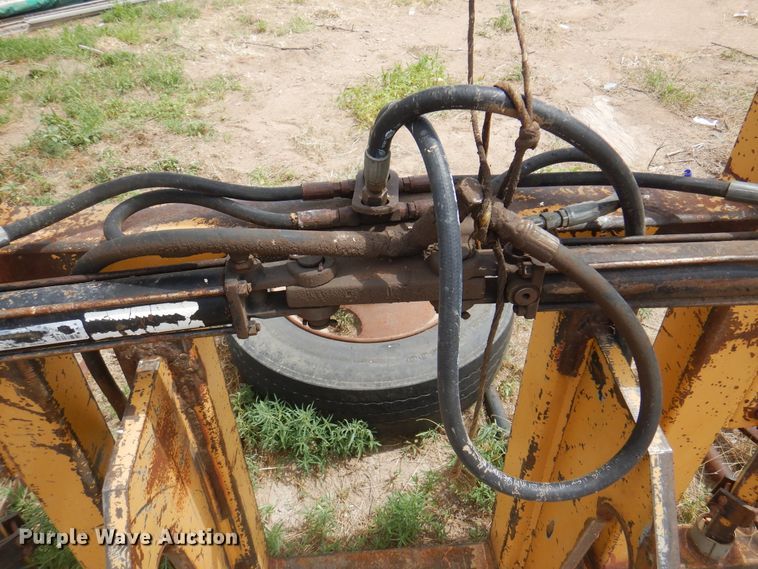 image for item DK8083 80"W bale grapple