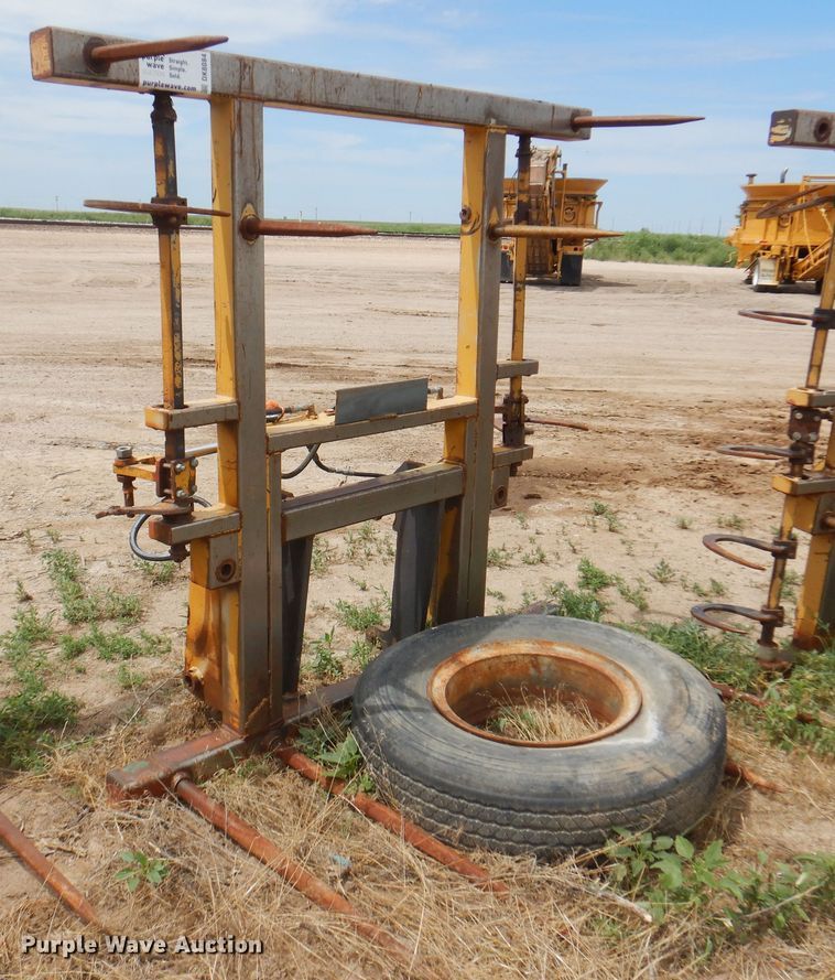 image for item DK8084 80"W bale grapple