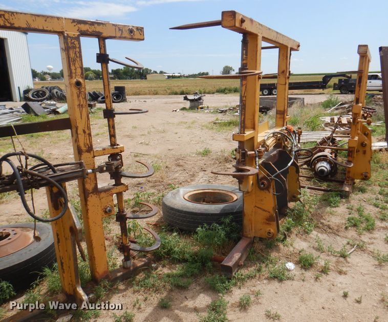 image for item DK8084 80"W bale grapple